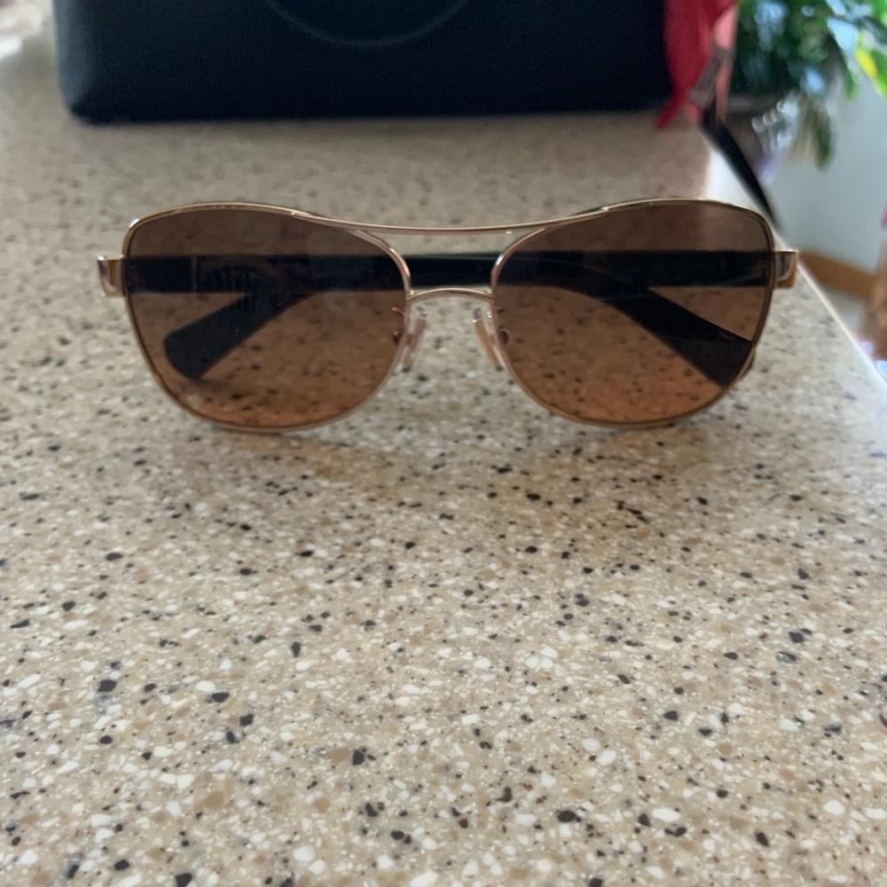 COACH Sunglasses - Picture 3 of 3